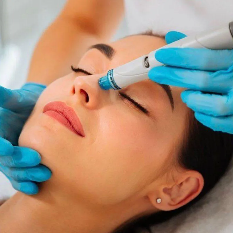 Soin Hydrabeauty du visage, embout d’aspiration sur la zone du nez